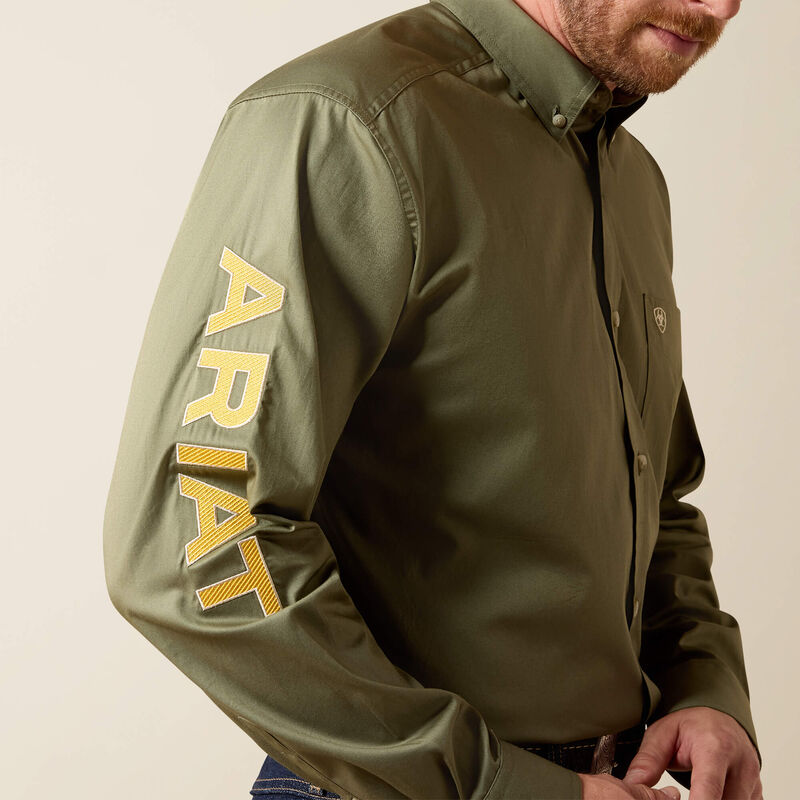 Ariat Men's Team Logo Lightweight Twill Classic Fit Shirt, 10073661