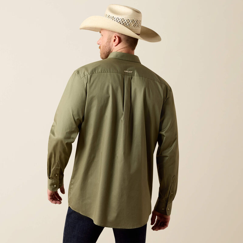 Ariat Men's Team Logo Lightweight Twill Classic Fit Shirt, 10073661