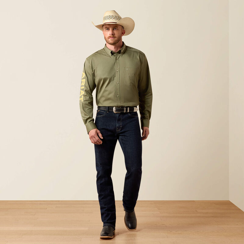 Ariat Men's Team Logo Lightweight Twill Classic Fit Shirt, 10073661