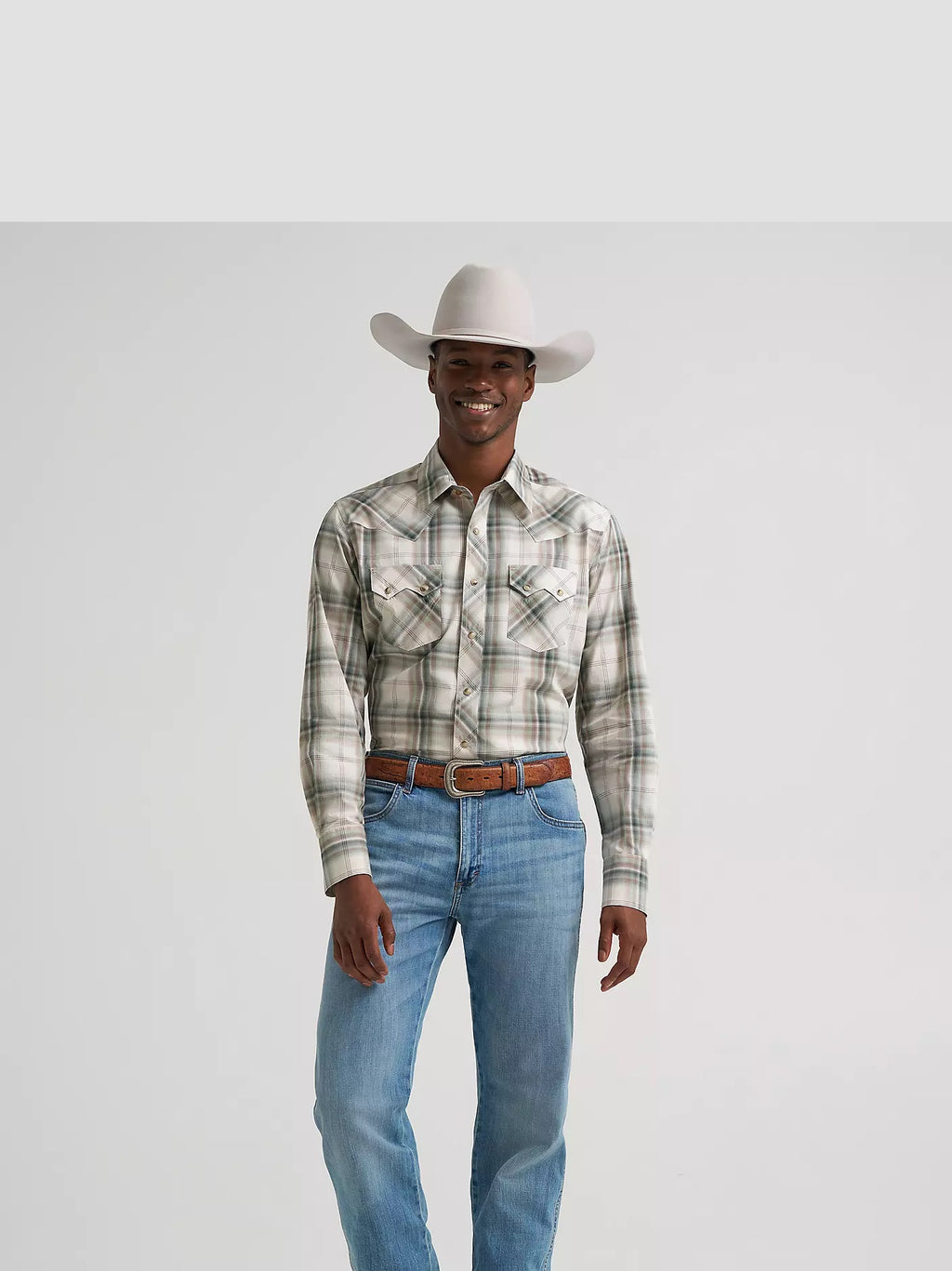 Wrangler® Men's Wrangler Retro® Long Sleeve Sawtooth Snap Pocket Western Shirt, 112385600