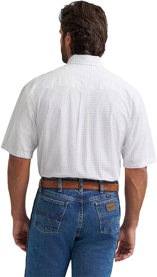 Wrangler® Men's George Strait™ Short Sleeve One Pocket Button Down Shirt, 2379023