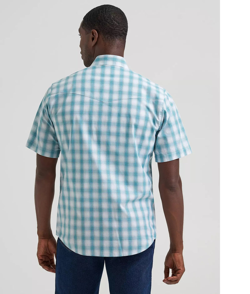 Wrangler® Men's Wrinkle Resist Short Sleeve Western Snap Plaid Shirt, Pale Teal 2379029