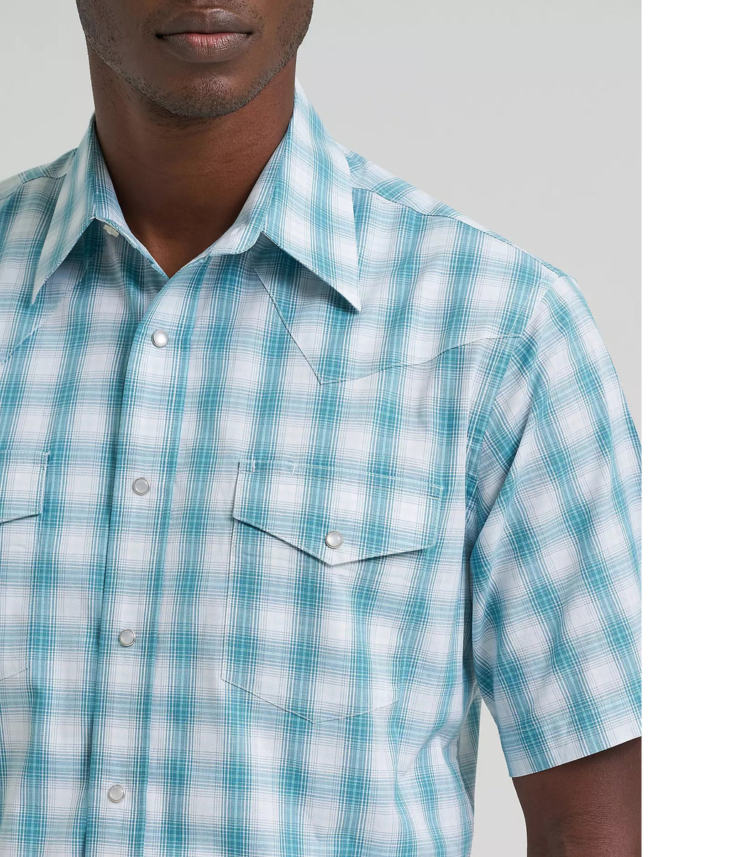 Wrangler® Men's Wrinkle Resist Short Sleeve Western Snap Plaid Shirt, Pale Teal 2379029