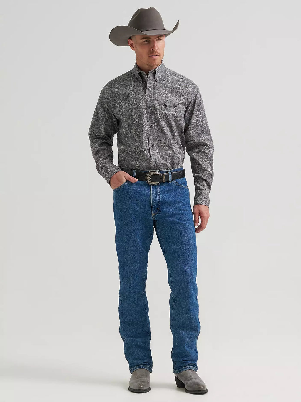 Wrangler Men's George Strait™ Long Sleeve Button Down One Pocket Shirt, 385358
