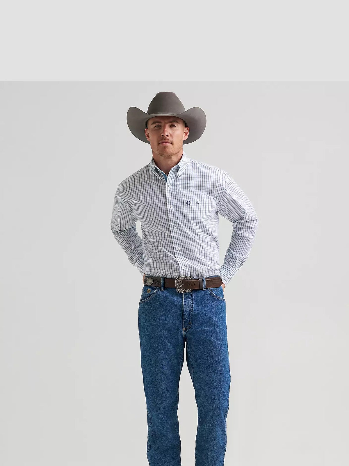 Wrangler Men's George Strait™ Long Sleeve Button Down One Pocket Shirt, 385364