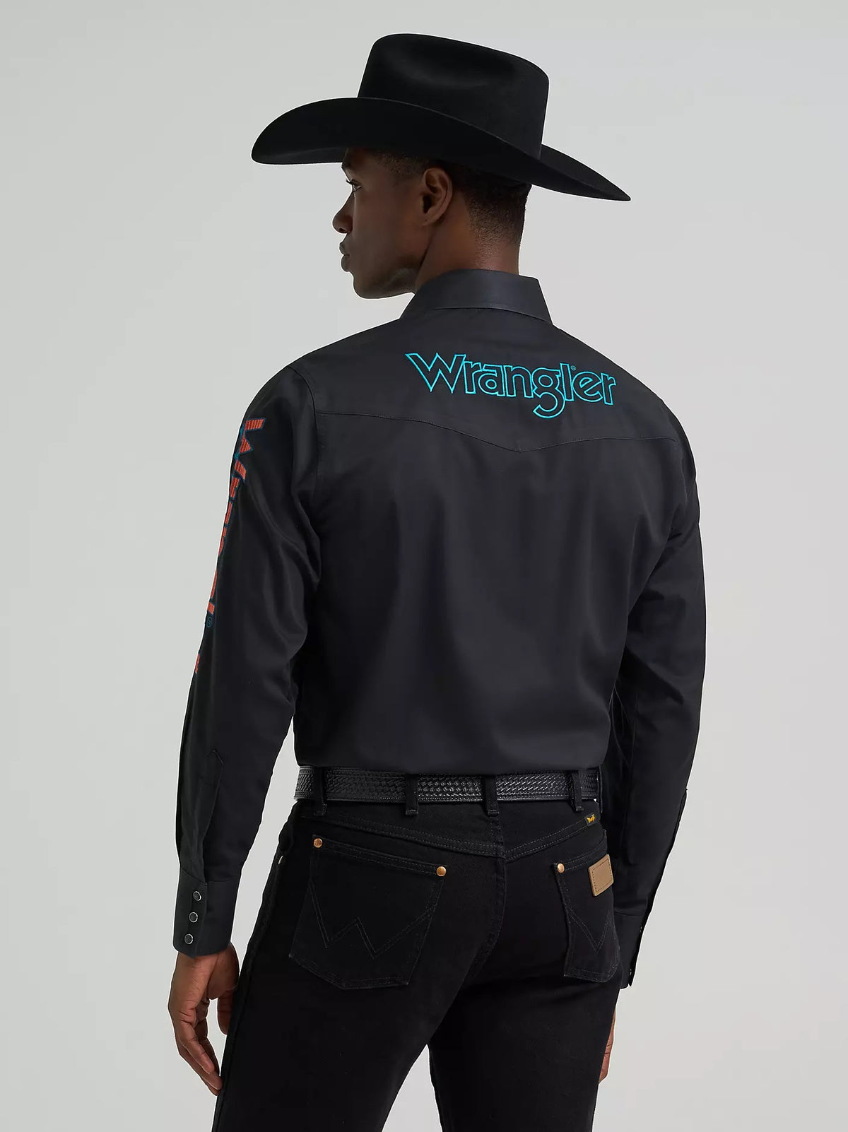 Wrangler Men's Wrangler® Logo Long Sleeve Western Snap Shirt, 385928