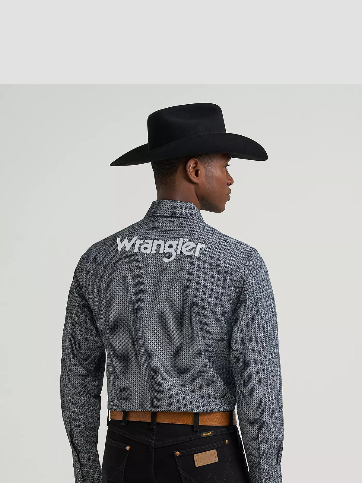 Wrangler® Men's Logo Long Sleeve Western Snap Shirt, 385929