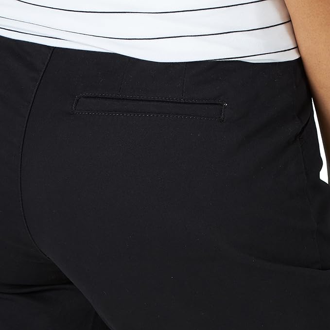 Lee Women's Legendary 7" Chino Walkshort, Black 4622101