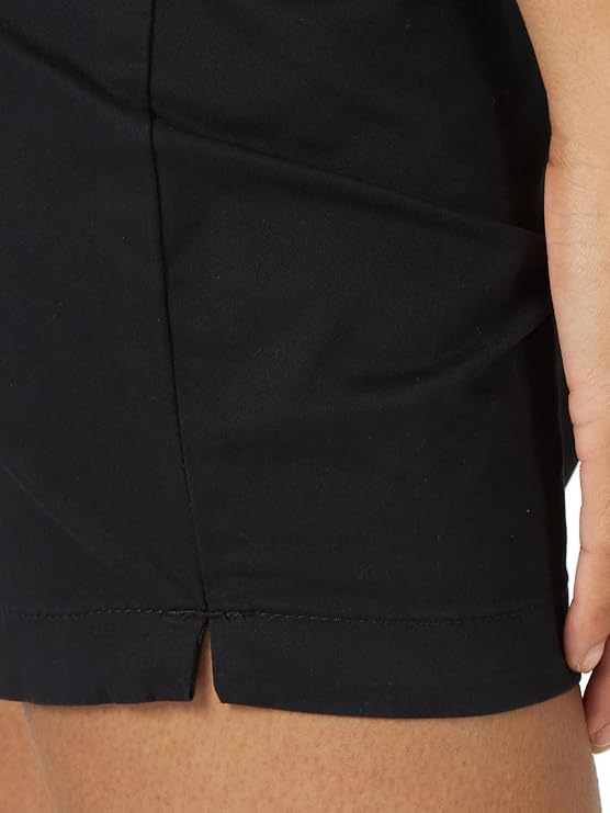 Lee Women's Legendary 7" Chino Walkshort, Black 4622101