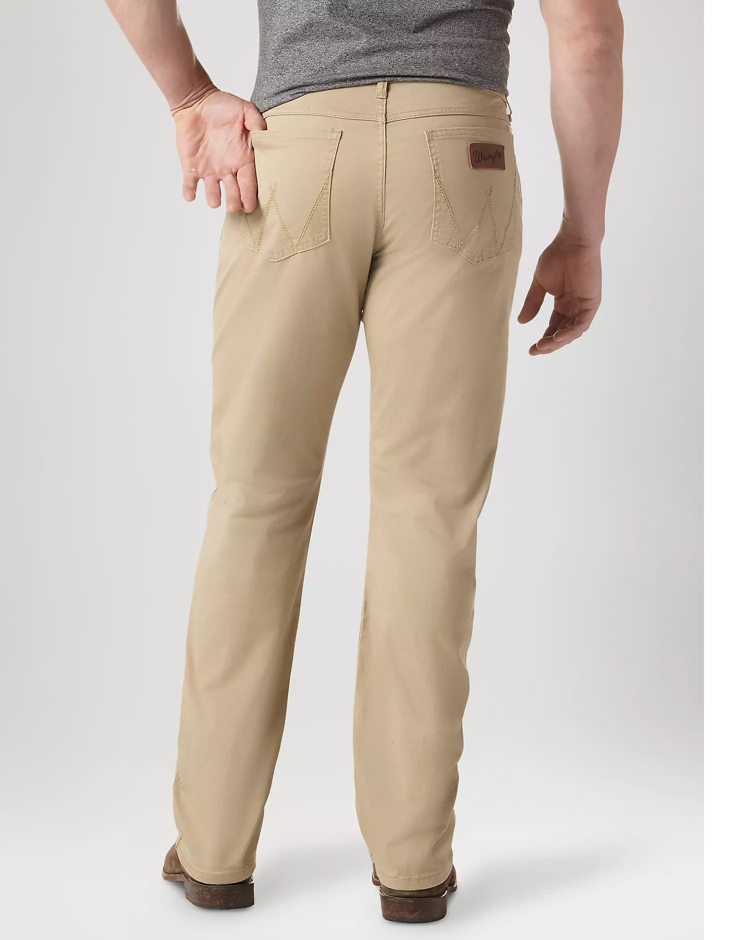 Wrangler Men's Wrangler Retro® Slim Fit Straight Leg Pant, Khaki 88MWZFN